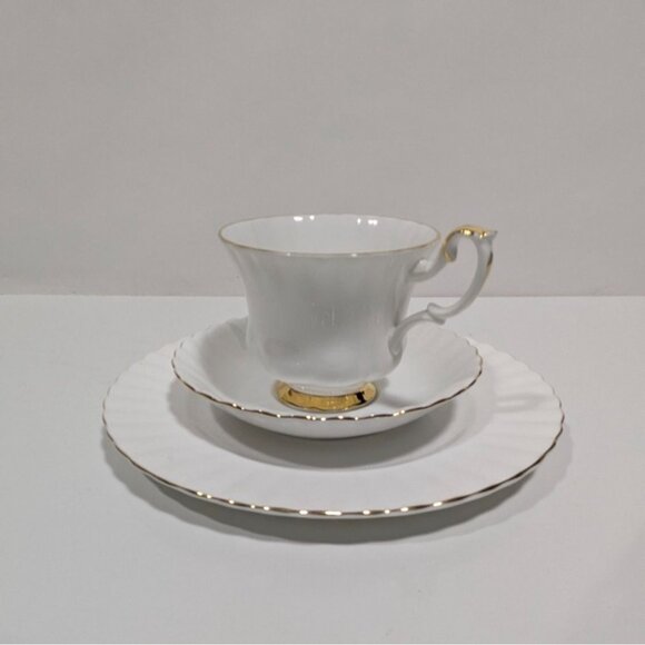 Royal Albert Val Dor Bone China White Tea Cup & Saucer Trio Set Gold Trim - Picture 4 of 16
